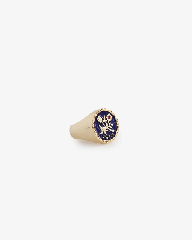 queens-crest-ring