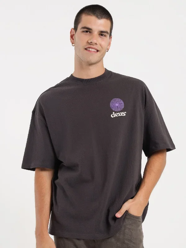 strata-t-shirt-in-anthracite-1